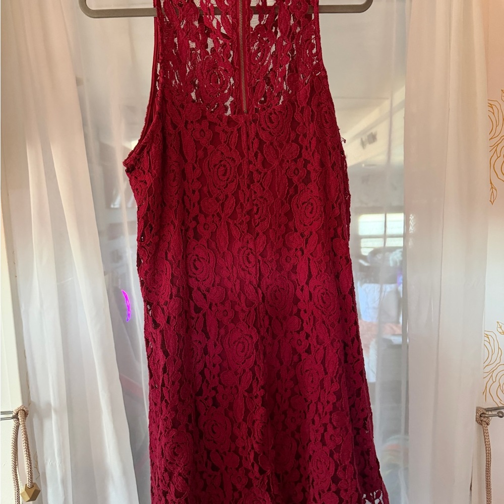 Shyanne Backless Lace Dress - Deep Red